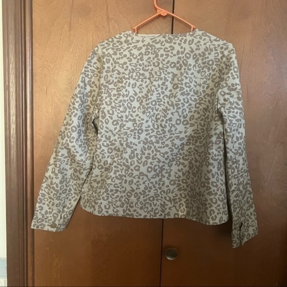 Chicos Animal Print Cotton and Spandex Jacket Sz Chicos 1. Like New